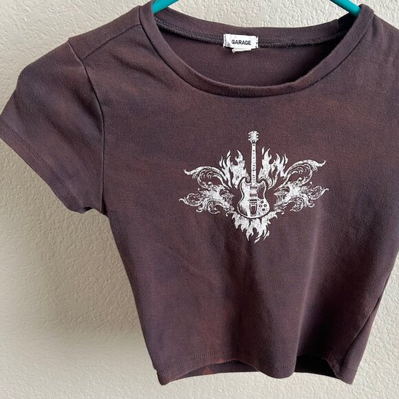 Garage Crop Top Baby Doll T-Shirt shirt in dark brown with slight tie-dye effect - Picture 2 of 11